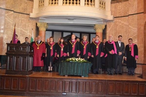 Oficialno Otkrivane Na Novata Akademichna Uchebna 2015 2016 Godina Na Sofijskiya Universitet Arhiv Na Goreshi Novini Arhiv Novini Nachalo Sofijski Universitet Sv Kliment Ohridski