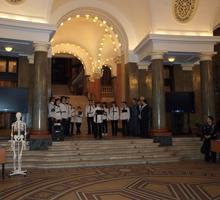 Вратите се отварят навътре Вратите се отварят навътре