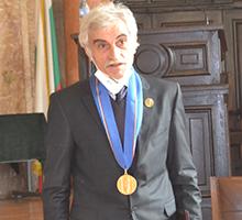 Проф. д-р Тинко Тинчев бе удостоен с Почетен знак със синя лента на Софийския университет Проф. д-р Тинко Тинчев бе удостоен с Почетен знак със синя лента на Софийския университет