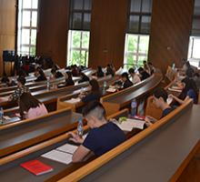 С изпит по математика продължава втората кандидатстудентска сесия на Софийския университет за учебната 2023/2024 г.