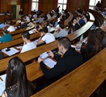 С изпити по история на България и по биология продължава първата кандидатстудентска сесия на Софийския университет за учебната 2019/2020 г. 