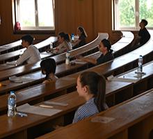 С изпити по немски език и музикален инструмент или пеене продължава втората кандидатстудентска сесия на Алма матер за учебната 2025-2026 г. С изпити по немски език и музикален инструмент или пеене продължава втората кандидатстудентска сесия на Алма матер за учебната 2025-2026 г.