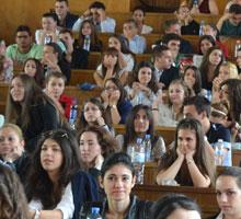 С устен изпит по журналистика продължава втората кандидатстудентска сесия на Софийския университет за учебната 2014/2015 г.