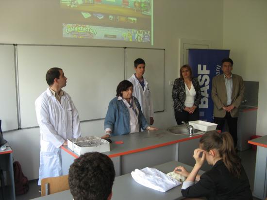 Откриване на първата сбирка на Chemgeneration Lab в 164 ГИЧЕ "Мигел де Сервантес" - София, 7 юни 2013