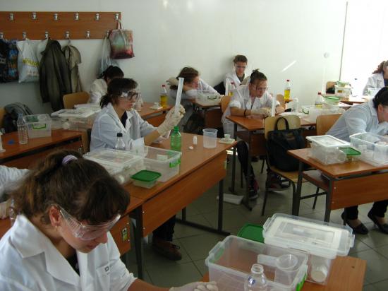 Сбирка на Chemgeneration Lab в Националната Априловска гимназия - Габрово, 24 октомври 2013